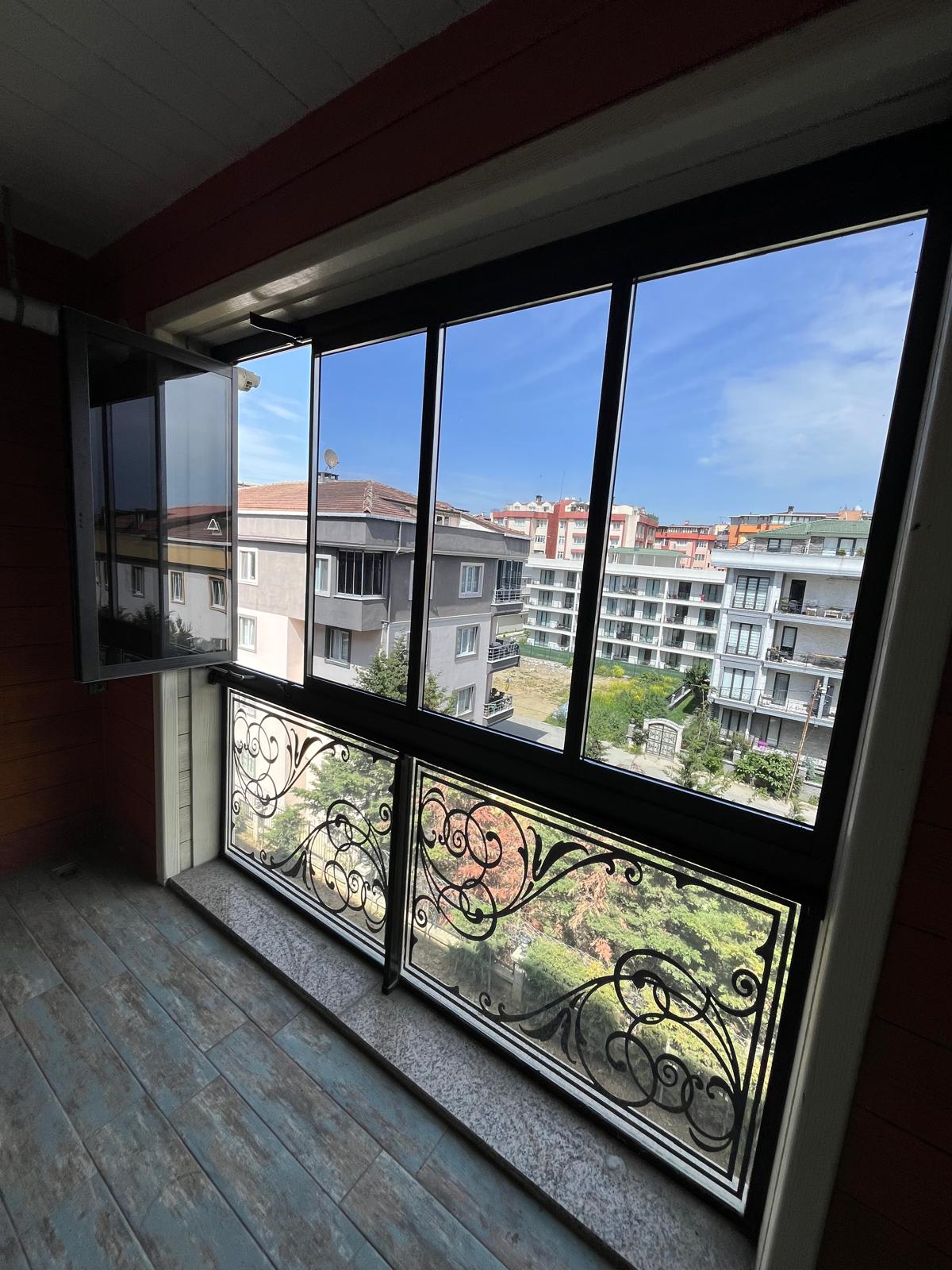 Katlanır Cam Balkon 43